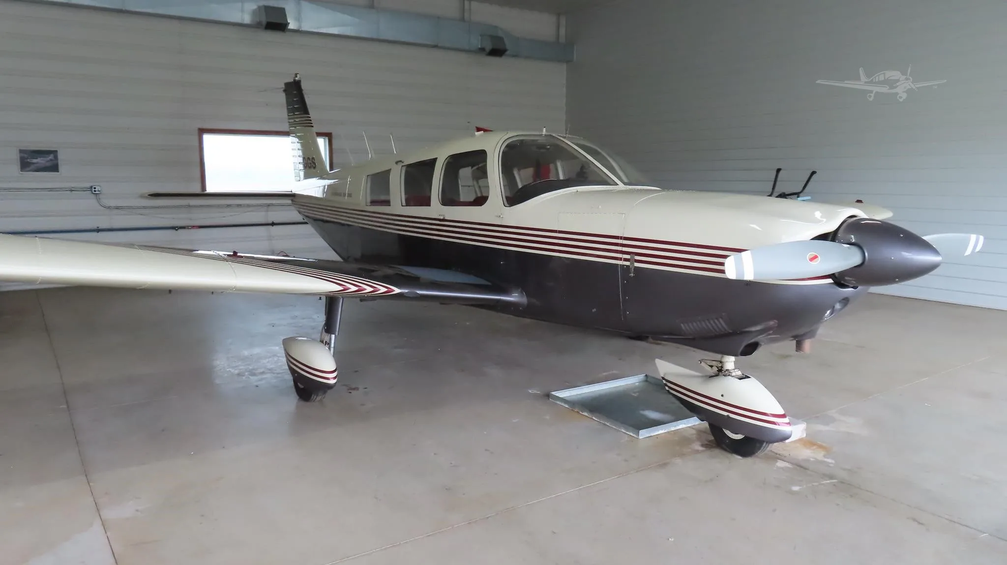 Exterior view of a 1966 PIPER CHEROKEE 6/260, C-GGGS.