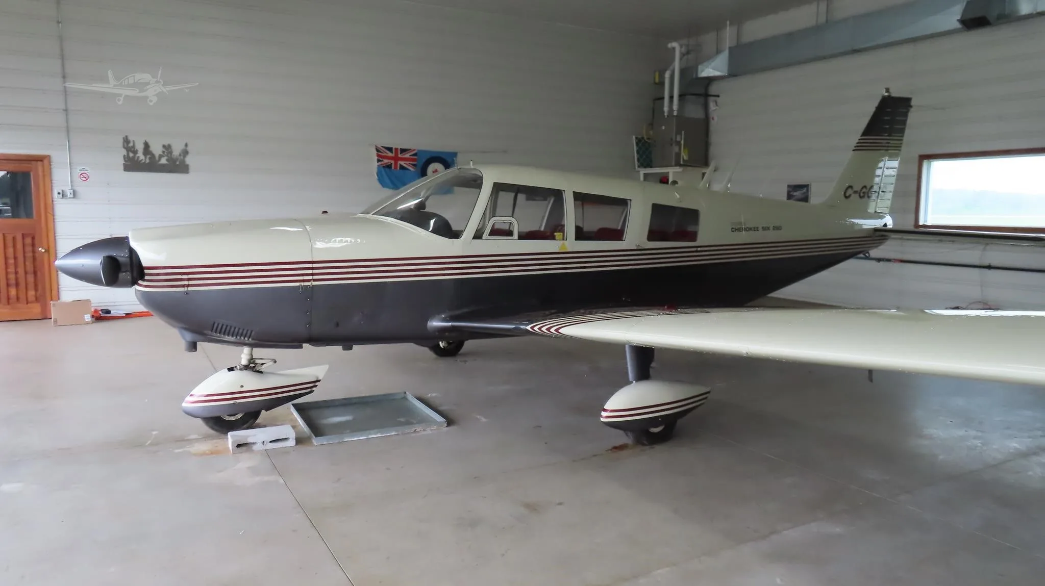 Exterior view of a 1966 PIPER CHEROKEE 6/260, C-GGGS.