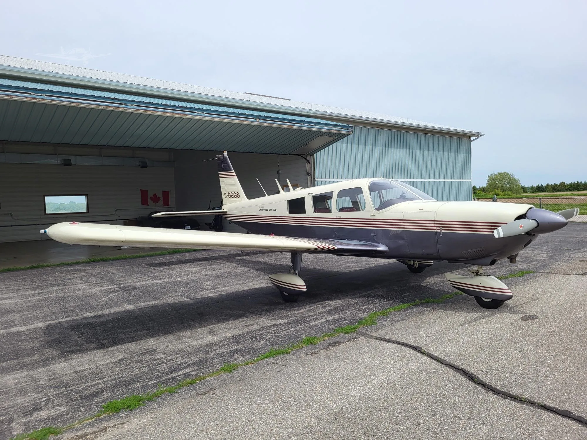 Exterior view of a 1966 PIPER CHEROKEE 6/260, C-GGGS.