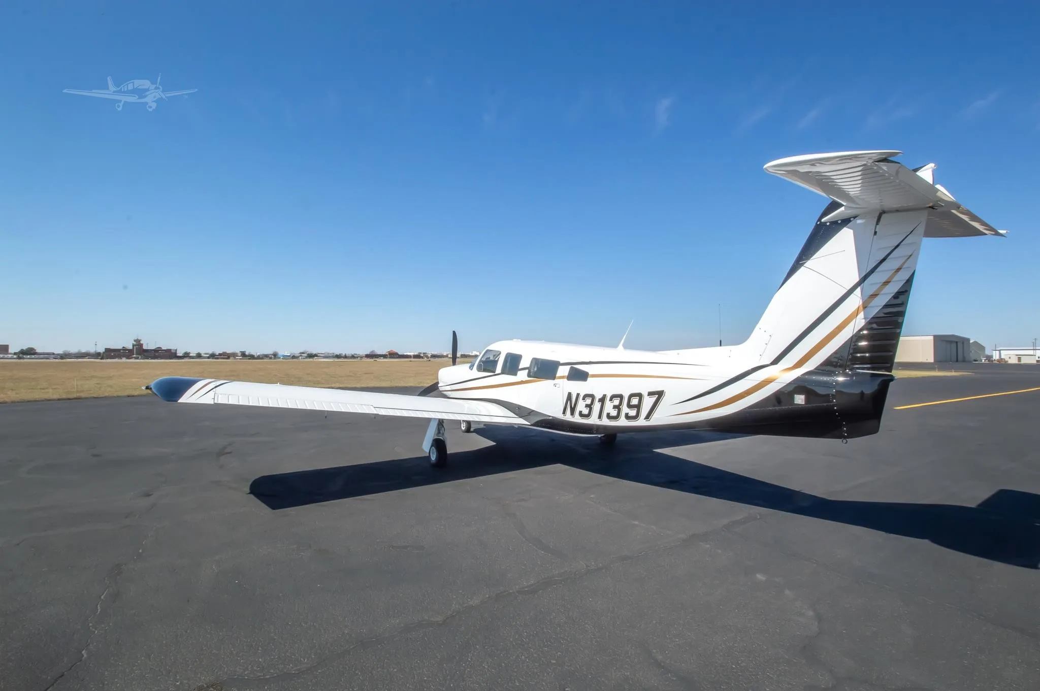 Exterior view of a 1978 PIPER LANCE II, N31397.