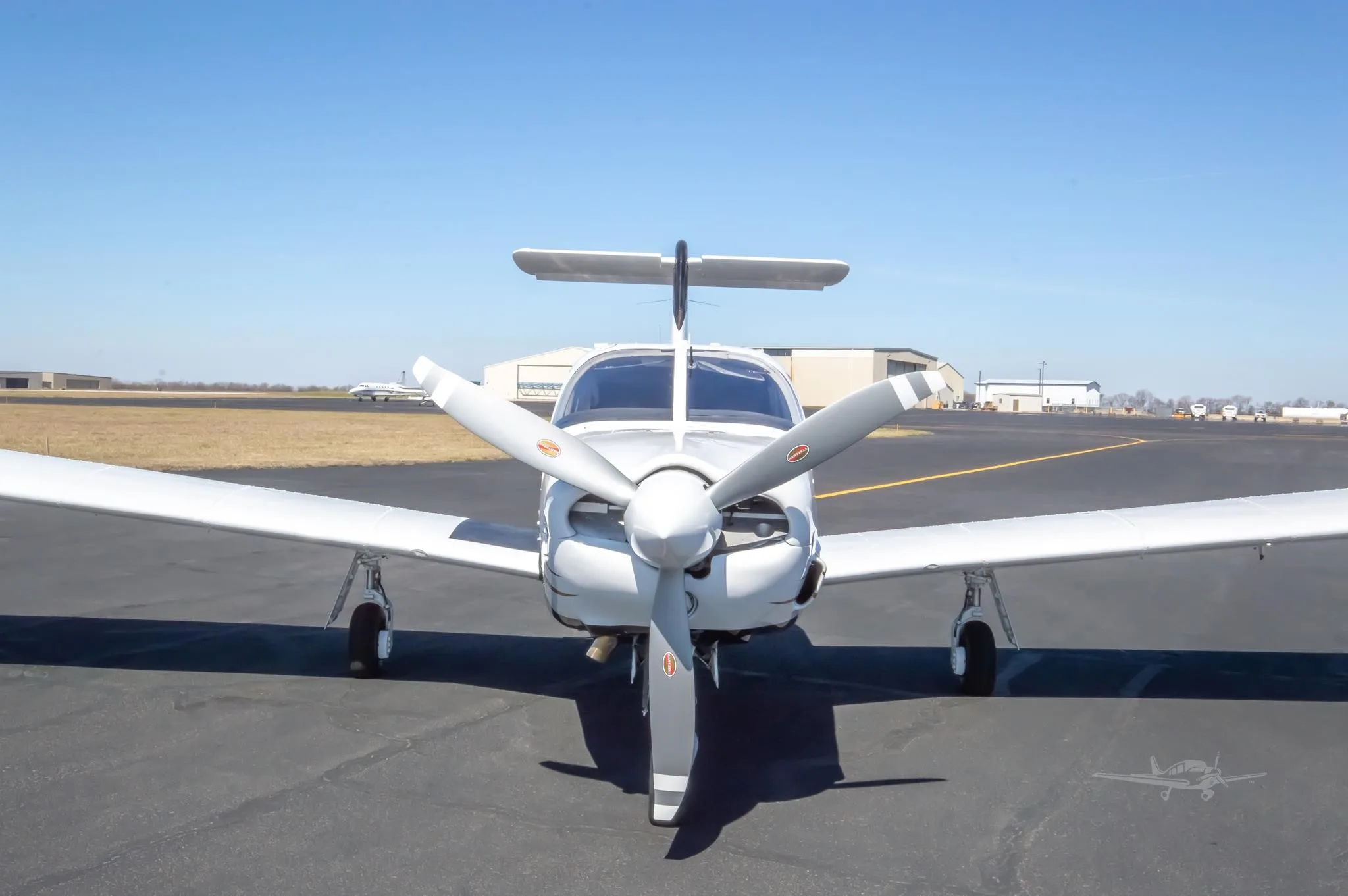 Exterior view of a 1978 PIPER LANCE II, N31397.