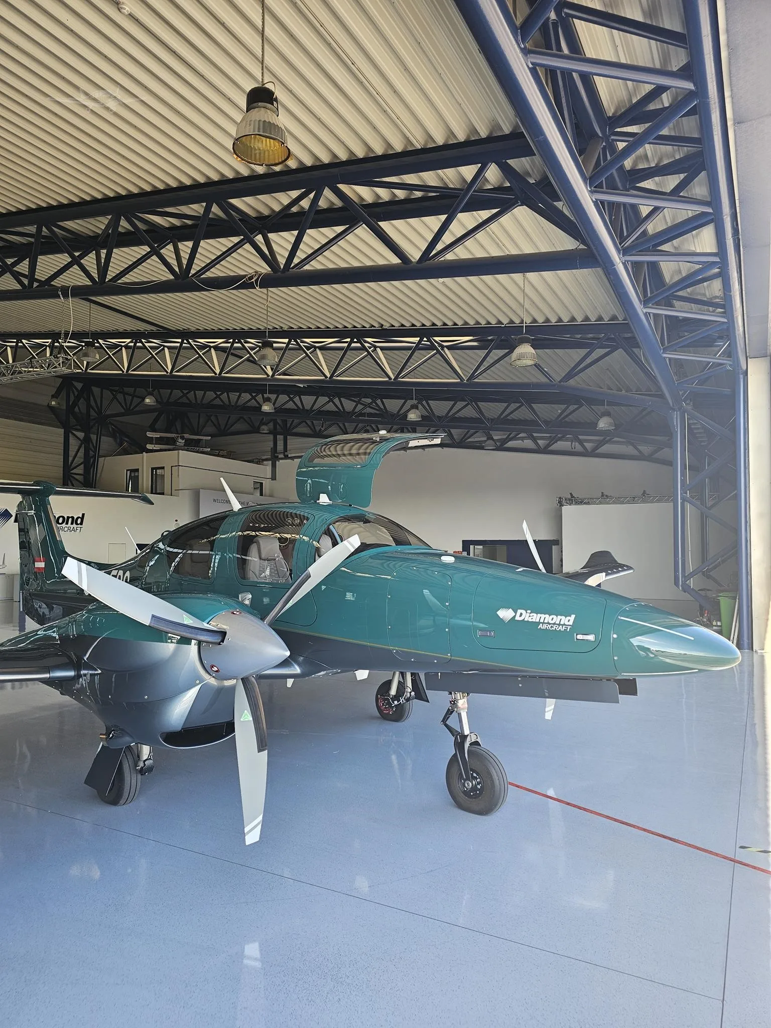 Exterior view of a 2025 DIAMOND DA62.