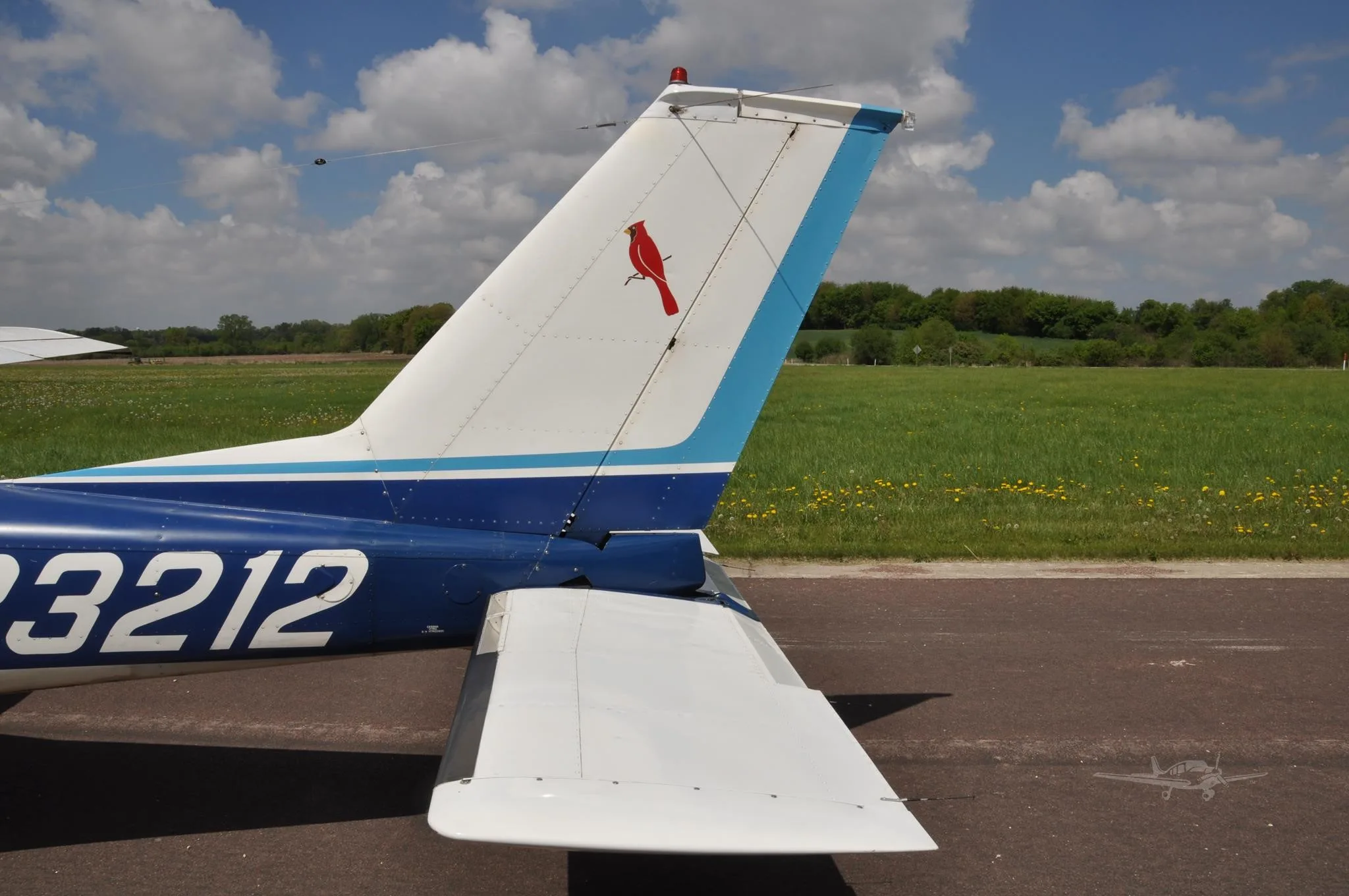 Exterior view of a 1976 CESSNA 177RG, N33212.