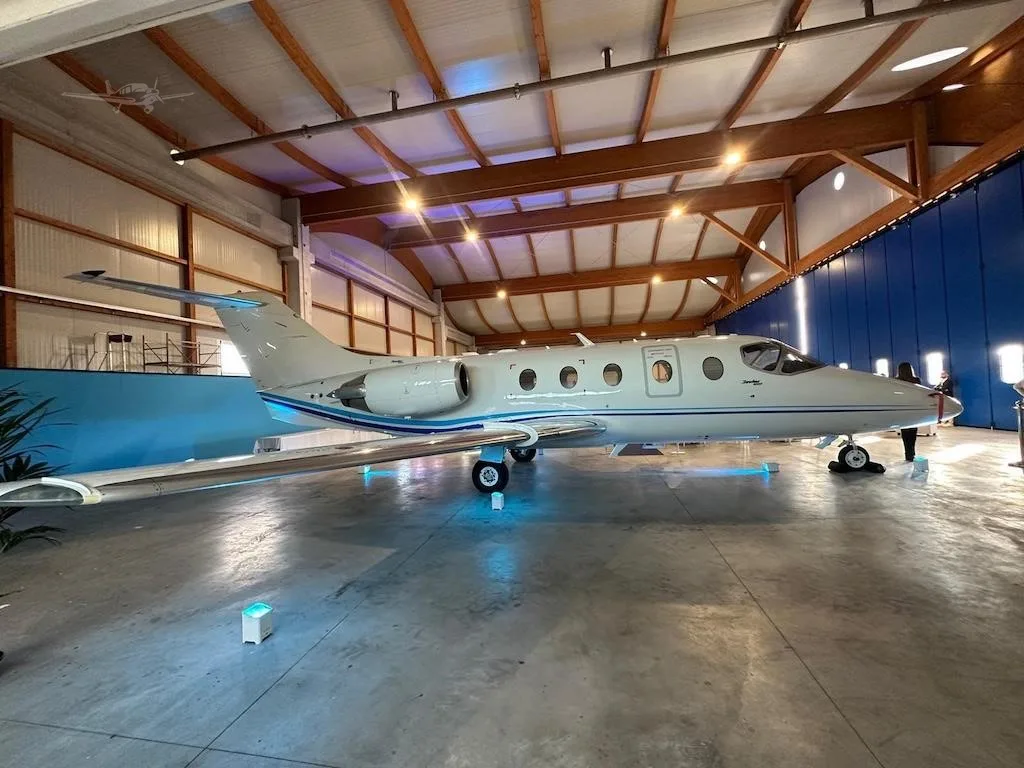 2007 HAWKER 400XP