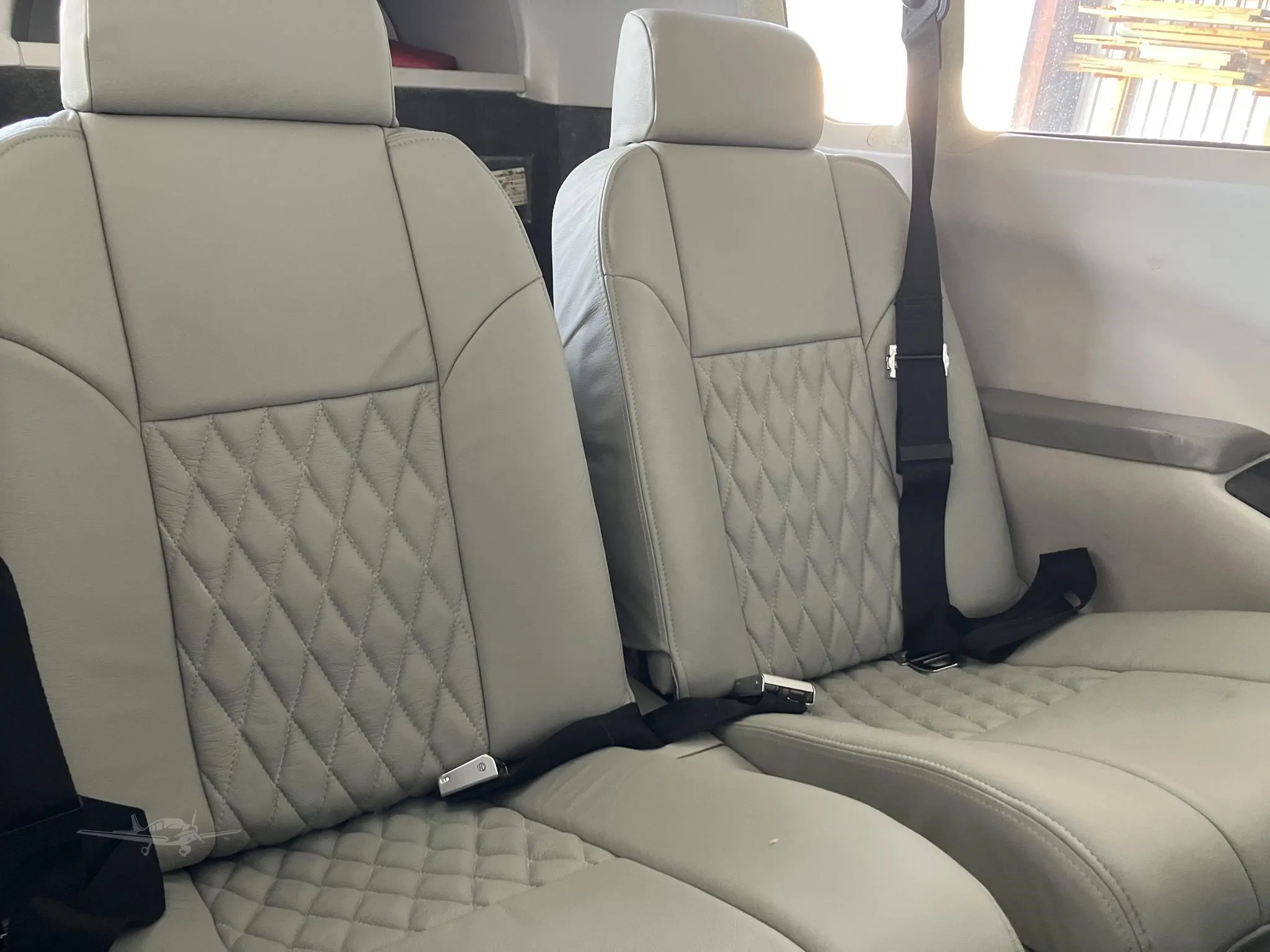 Cabin interior of a 1996 MOONEY M20R OVATION.