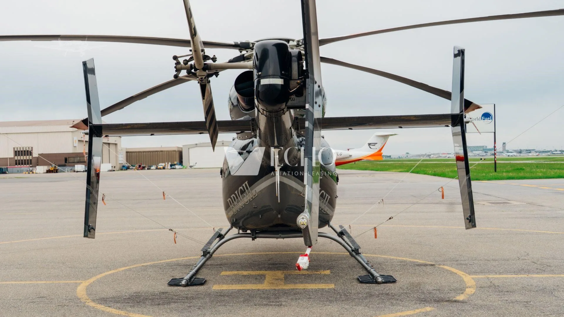 Exterior view of a 2006 BELL 427, C-GVCN.