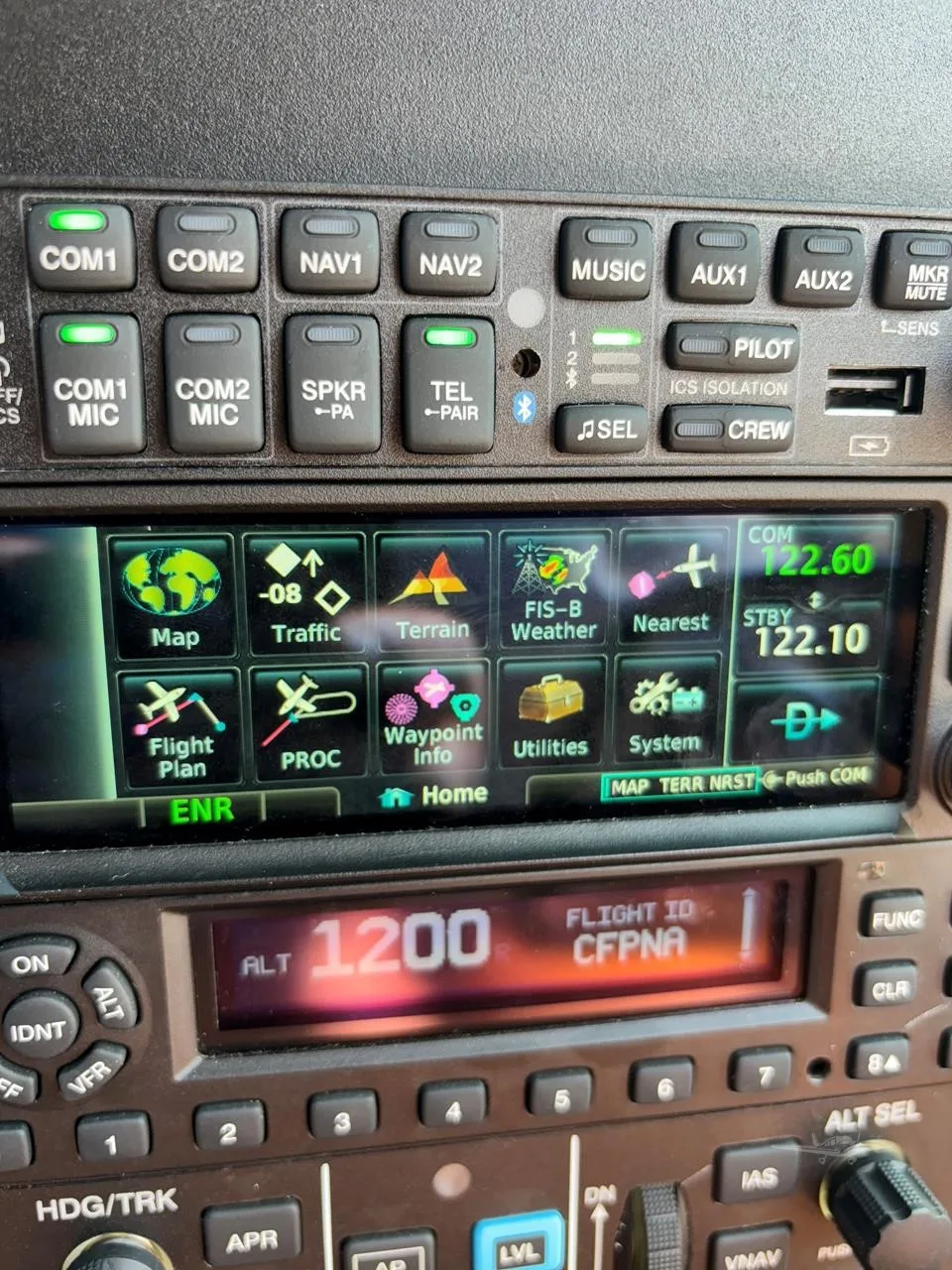Avionics suite of a 1963 PIPER COMANCHE 180.