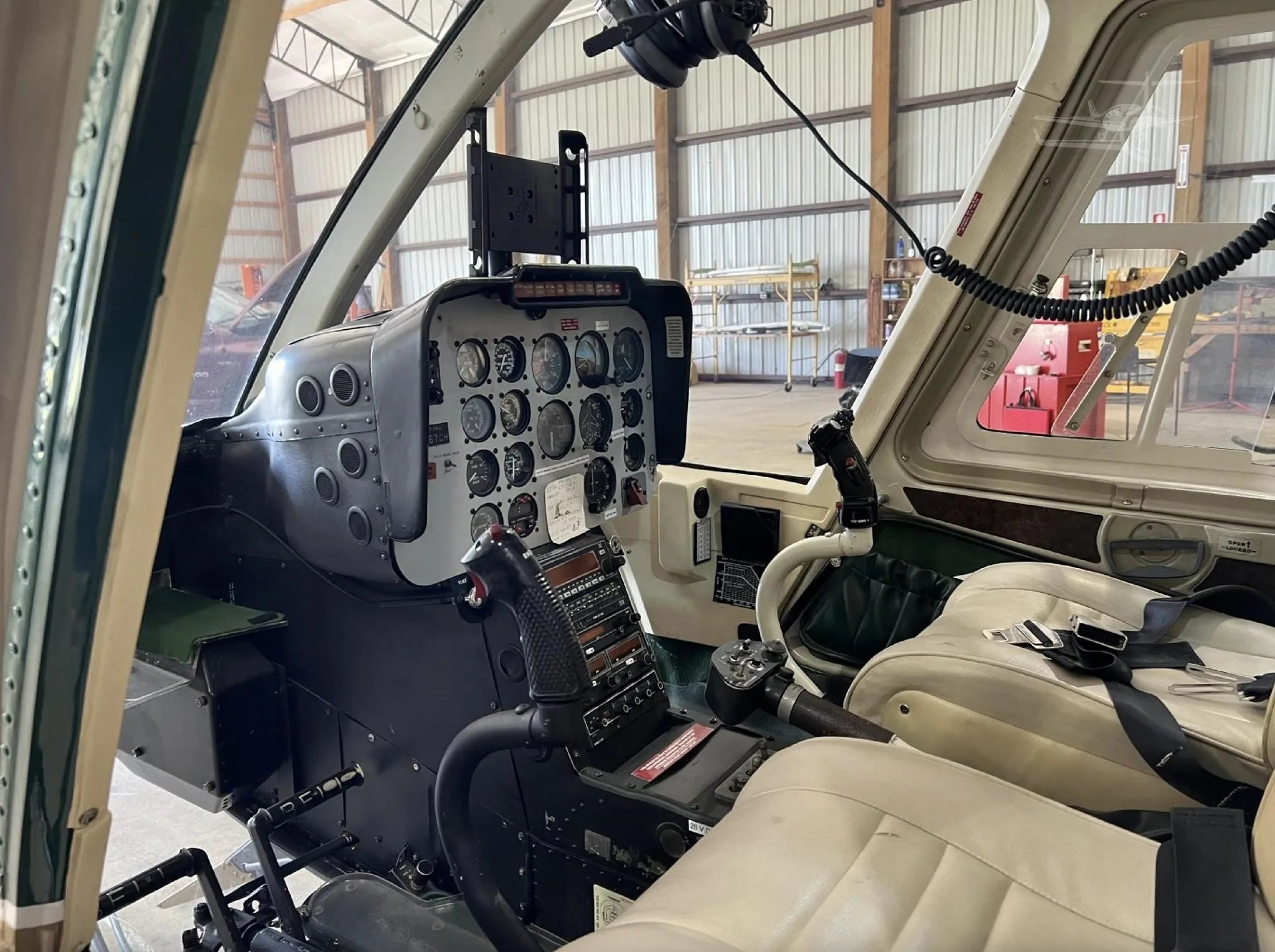 Cockpit and instrument panel of a 1974 BELL 206B III.