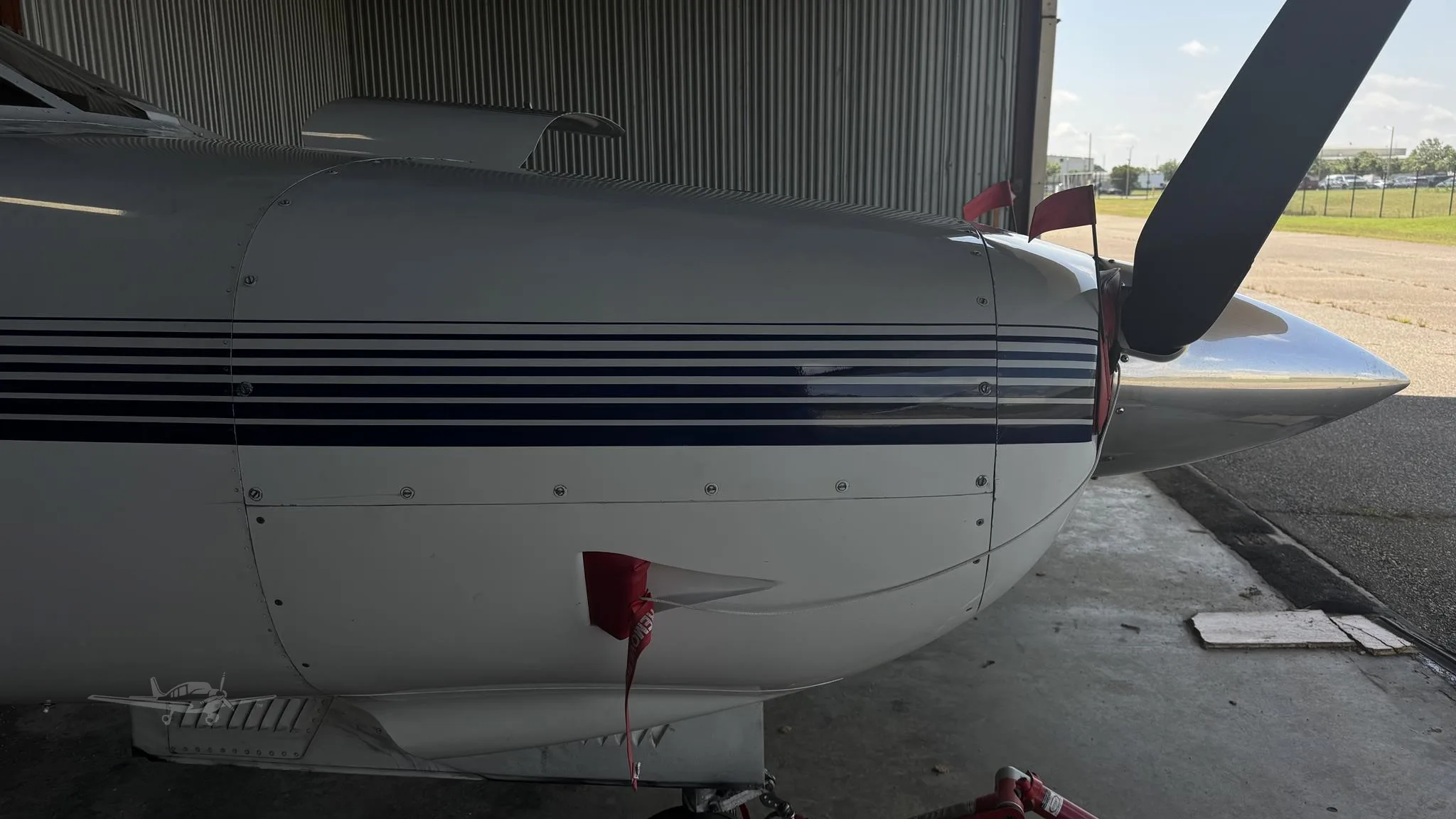 Exterior view of a 1988 PIPER MALIBU, N9146R.