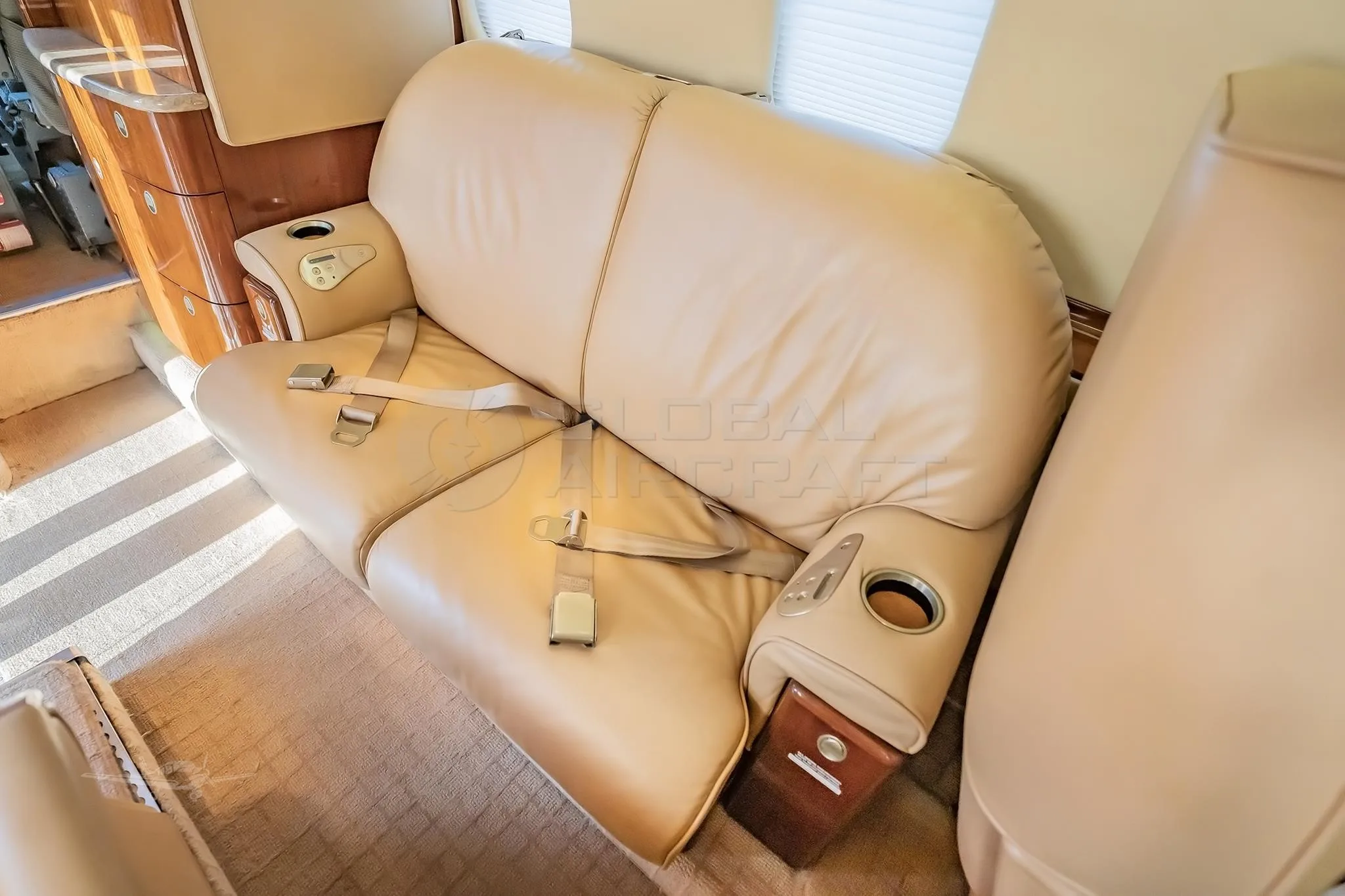 Cabin interior of a 2006 LEARJET 60SE.