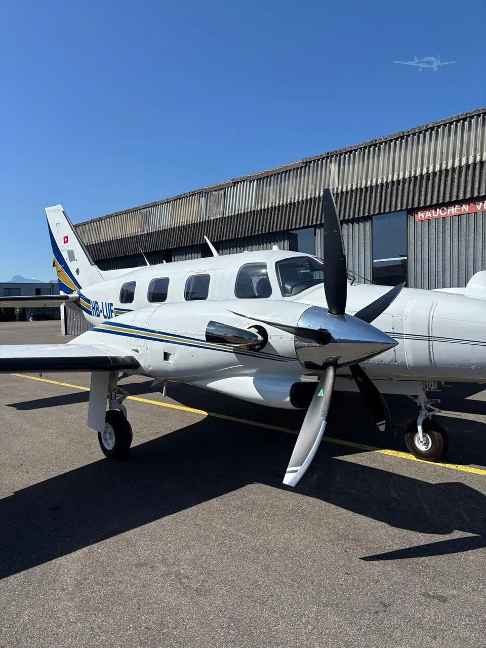 Exterior view of a 1981 PIPER CHEYENNE II, HB-LUF.