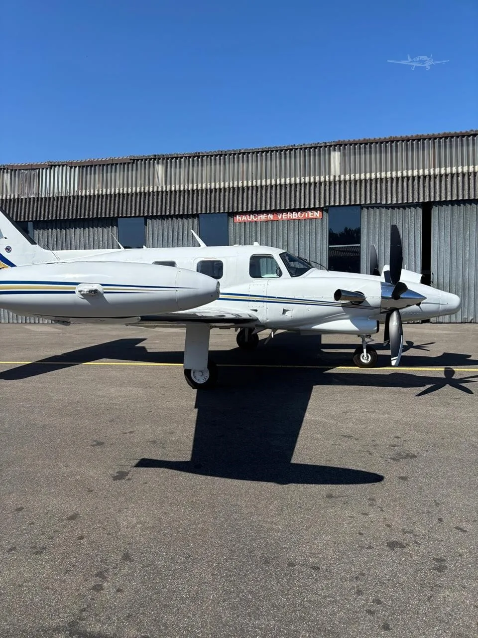 Exterior view of a 1981 PIPER CHEYENNE II, HB-LUF.