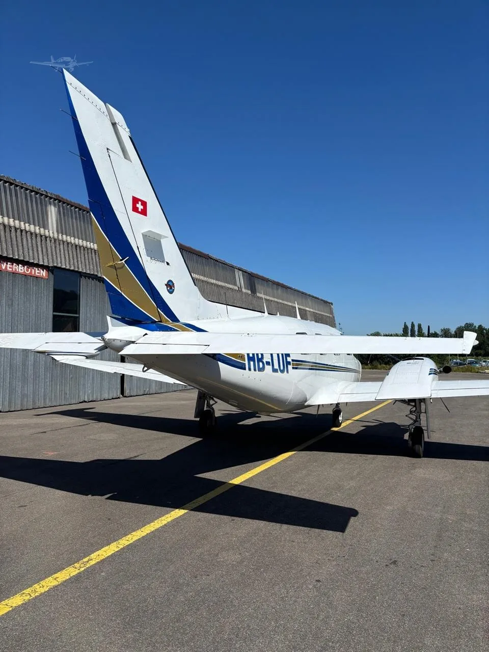 Exterior view of a 1981 PIPER CHEYENNE II, HB-LUF.