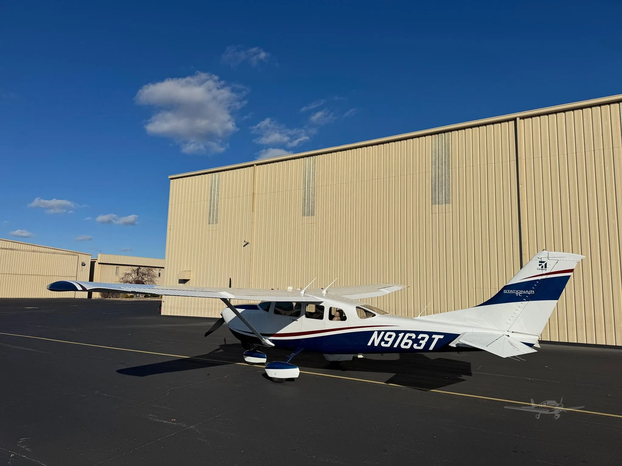 Exterior view of a 2010 CESSNA TURBO 206H STATIONAIR, N9163T.