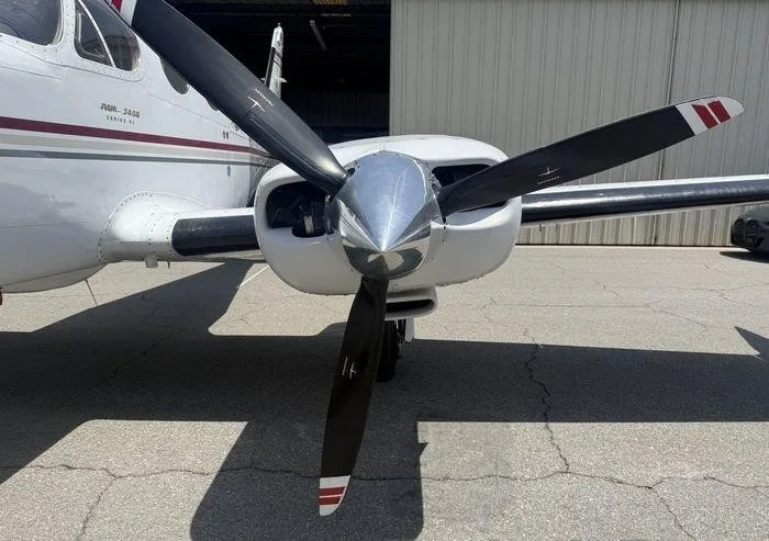 Exterior view of a 1982 CESSNA 340A, N728CT.
