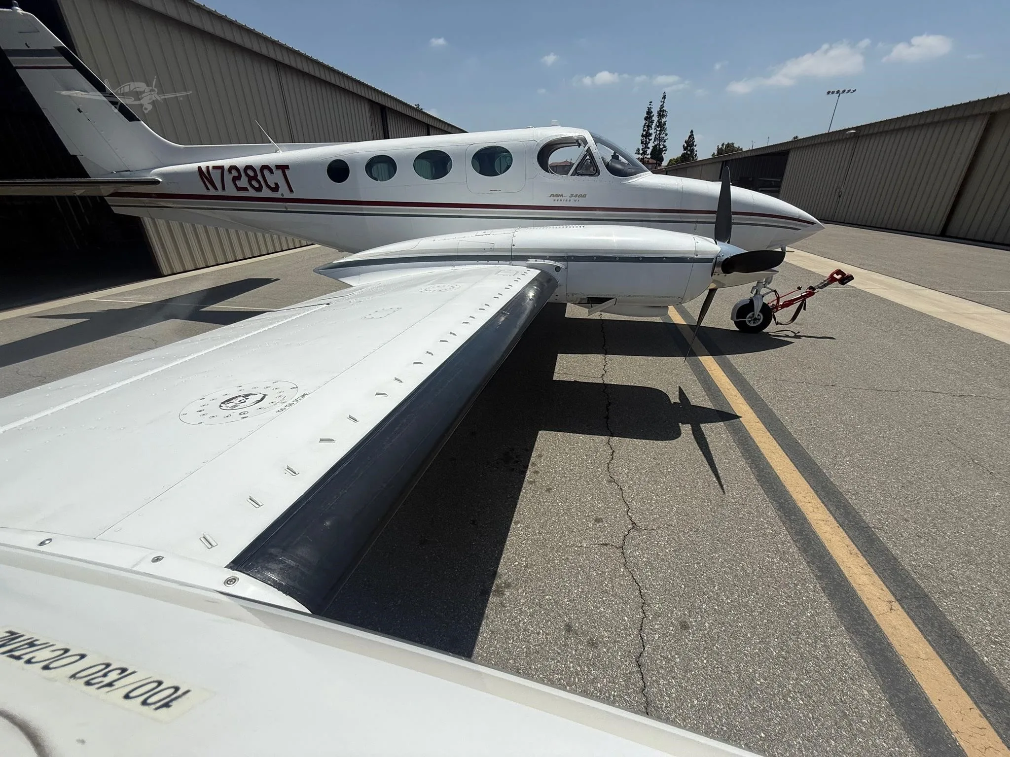 Exterior view of a 1982 CESSNA 340A, N728CT.