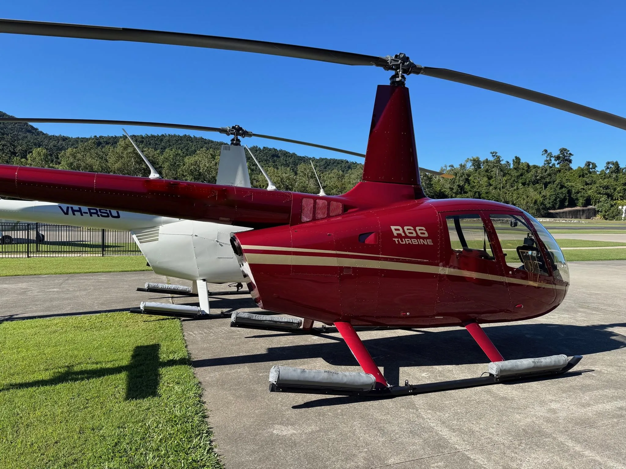 2012 ROBINSON R66