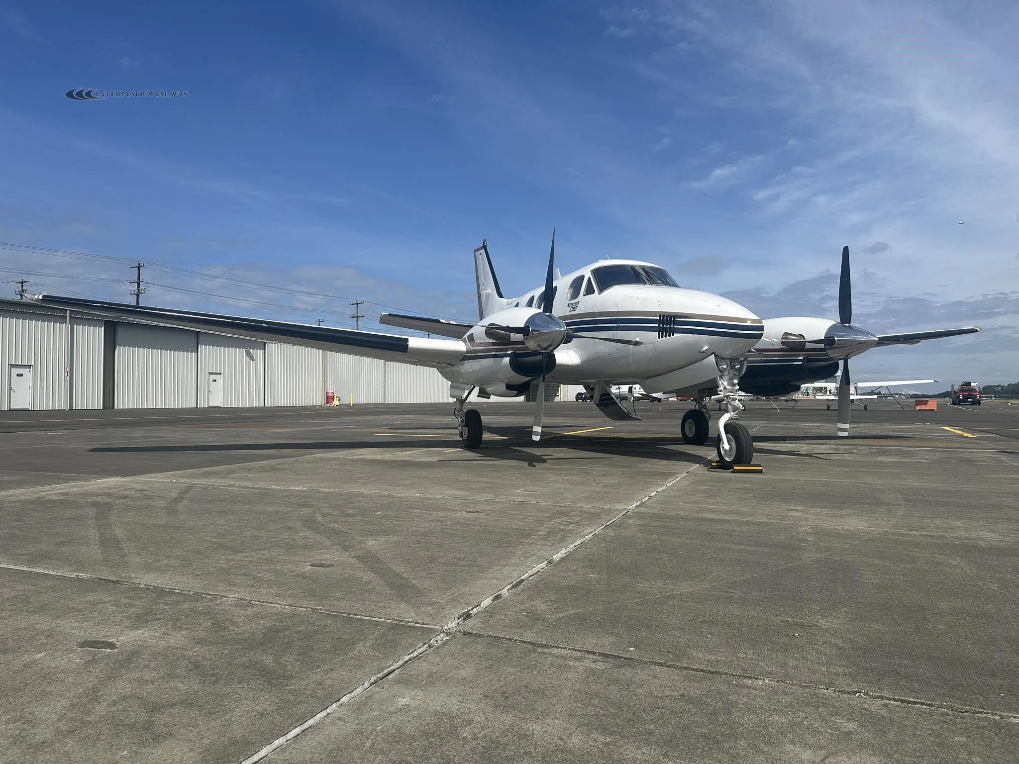 Exterior view of a 1978 BEECHCRAFT KING AIR C90, N904US.