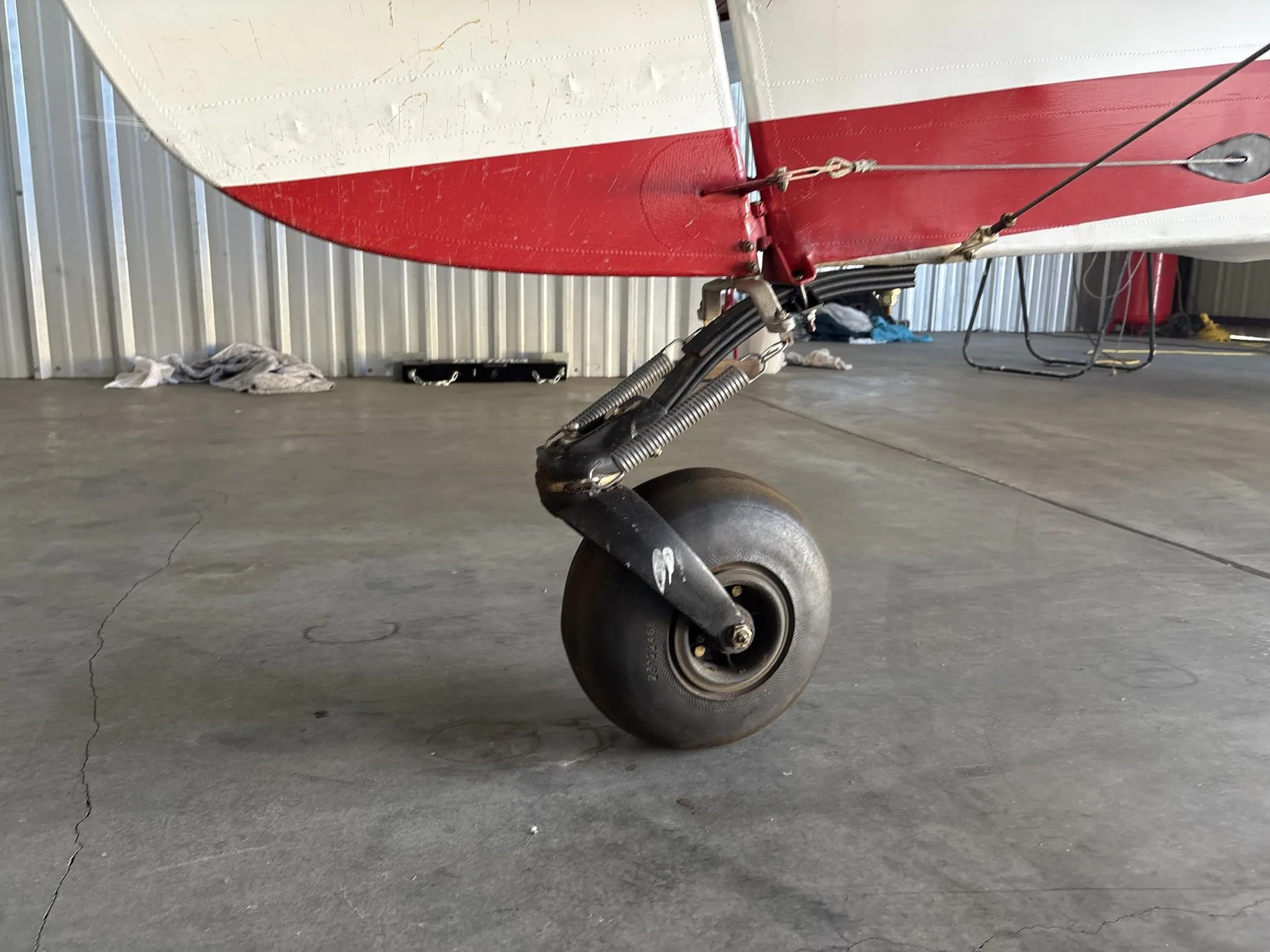 Exterior view of a 1952 PIPER SUPER CUB, N7134K.