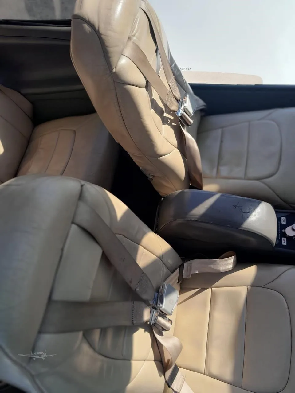 Cabin interior of a 2002 CIRRUS SR22.