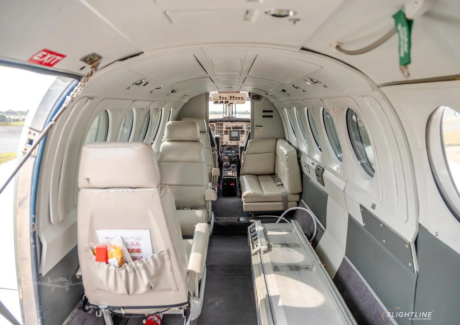 Cabin interior of a 1980 BEECHCRAFT KING AIR 200.