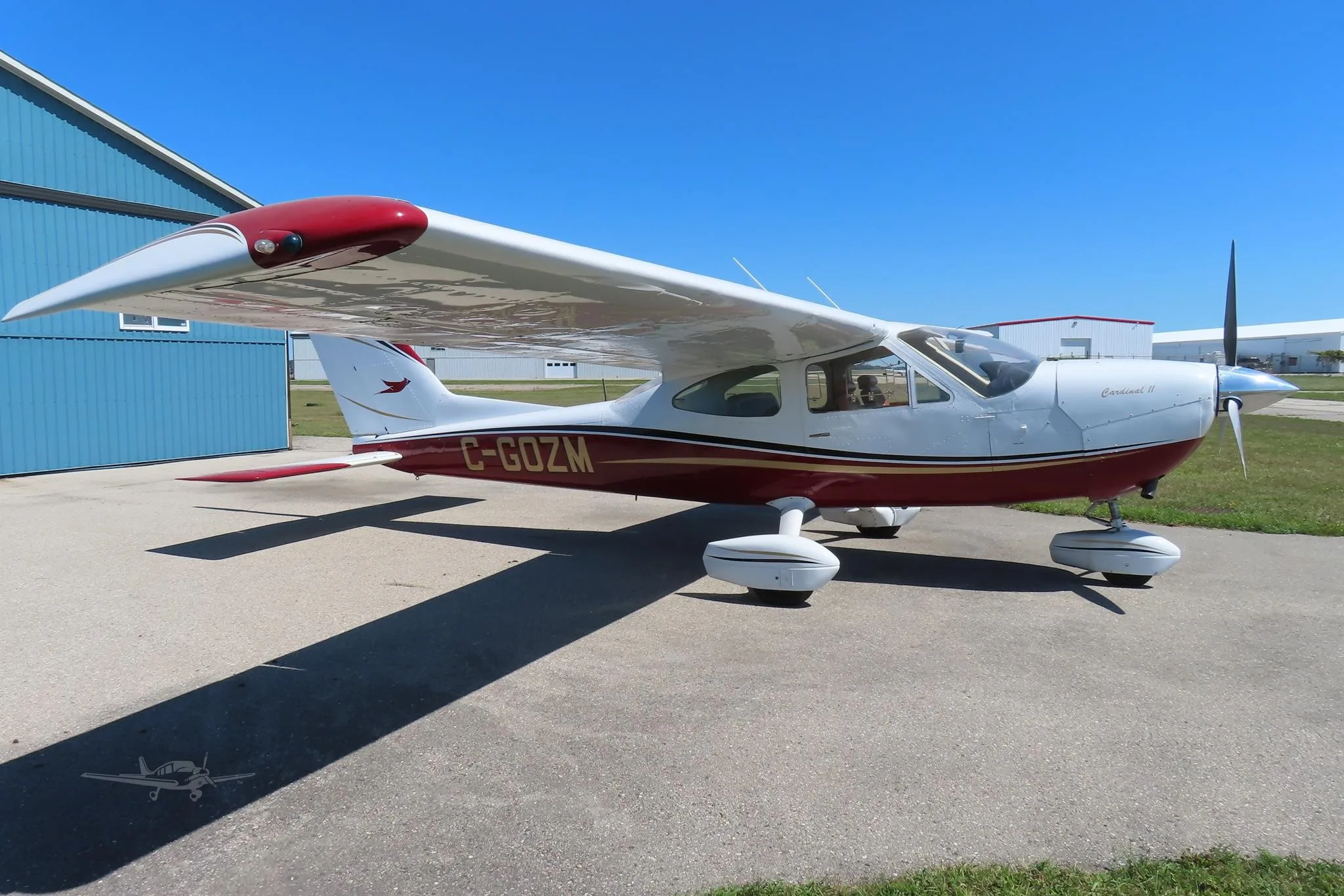 Exterior view of a 1975 CESSNA 177, C-GOZM.