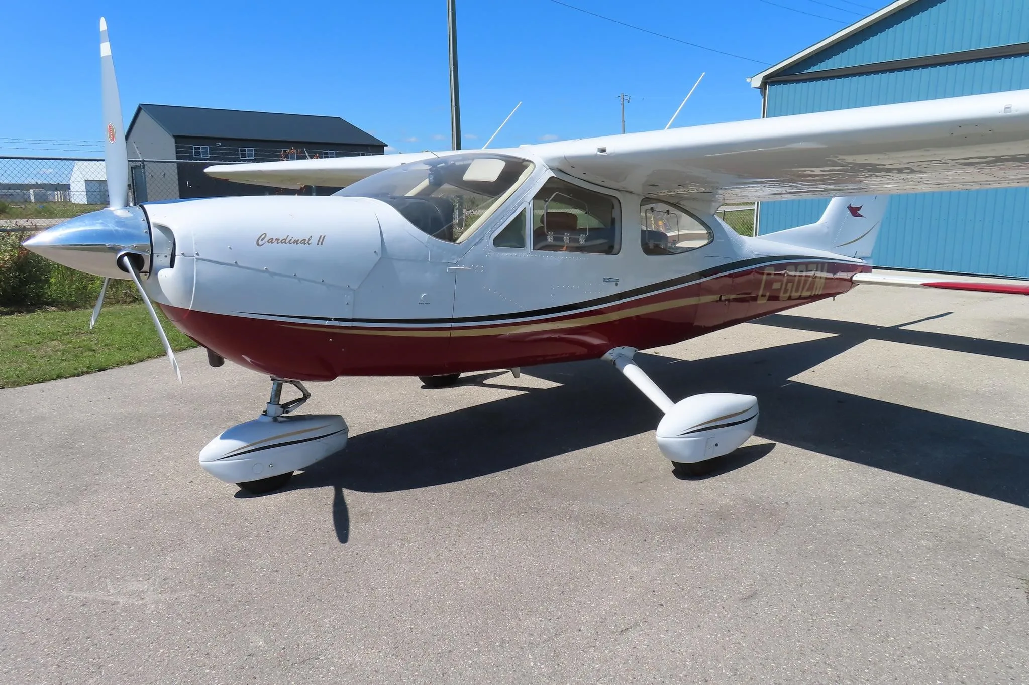 Exterior view of a 1975 CESSNA 177, C-GOZM.