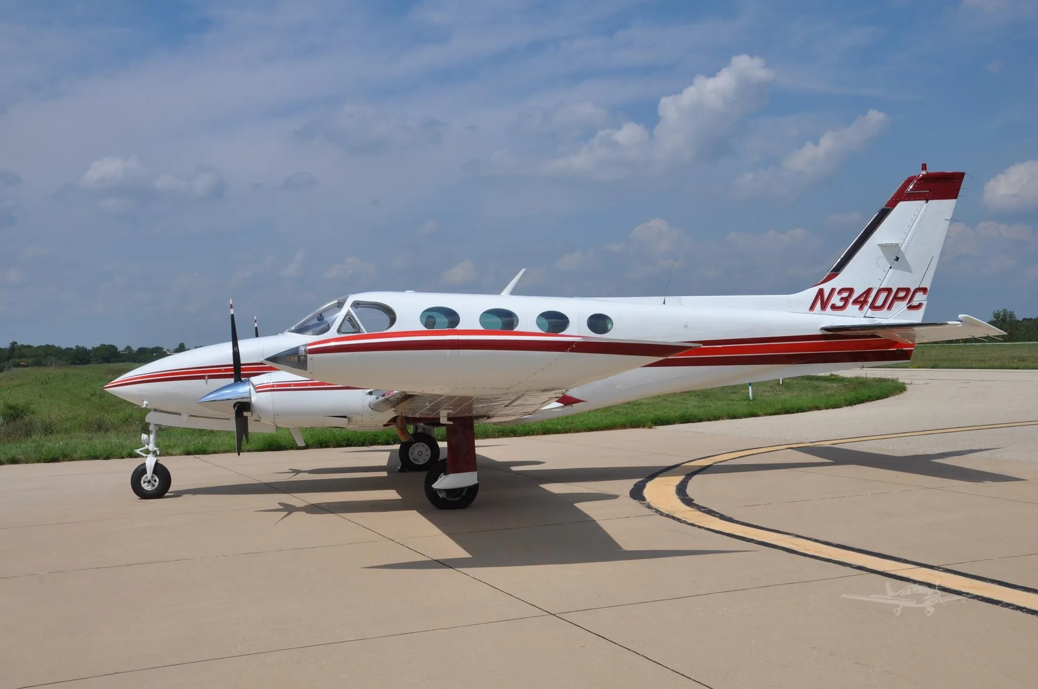 Exterior view of a 1980 CESSNA 340A, N340PC.