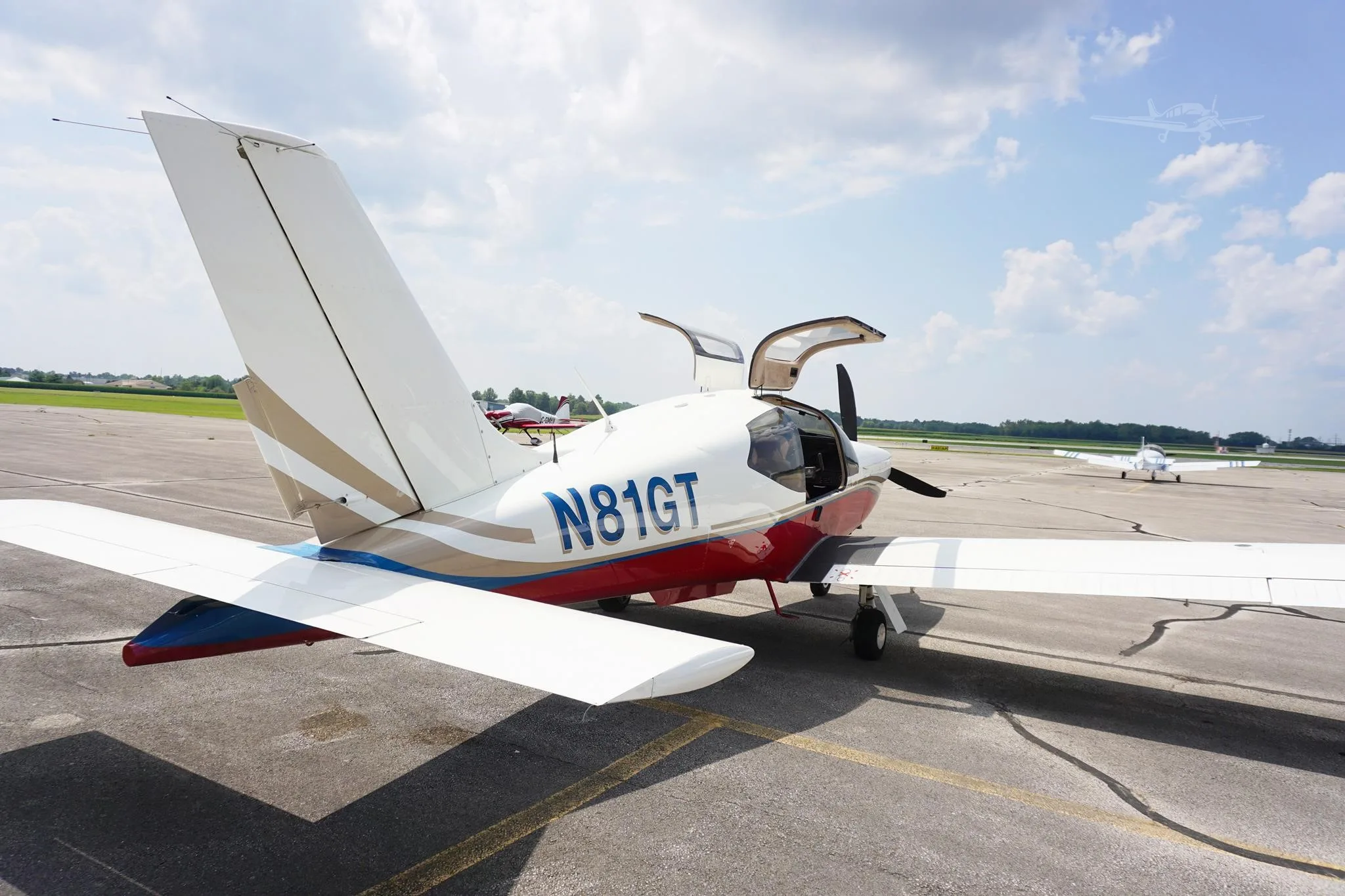 Exterior view of a 2001 SOCATA TB-20 GT TRINIDAD, N81GT.