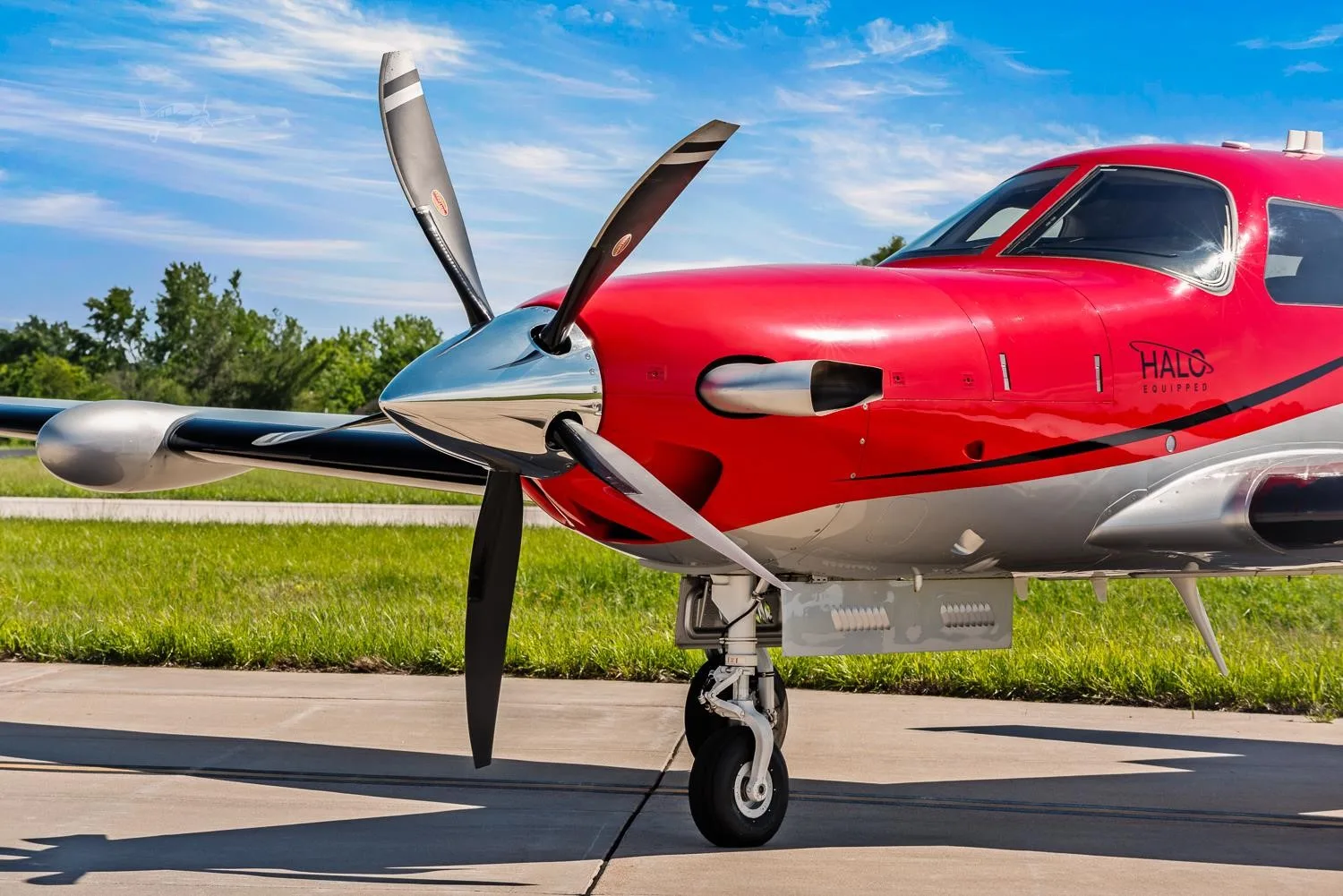 Exterior view of a 2020 PIPER M600 SLS, N325ST.