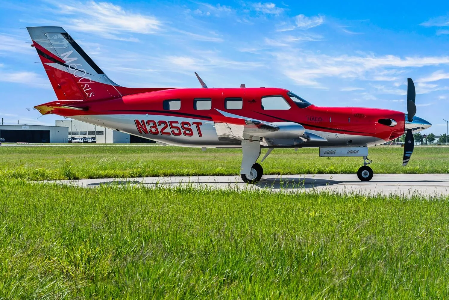 Exterior view of a 2020 PIPER M600 SLS, N325ST.