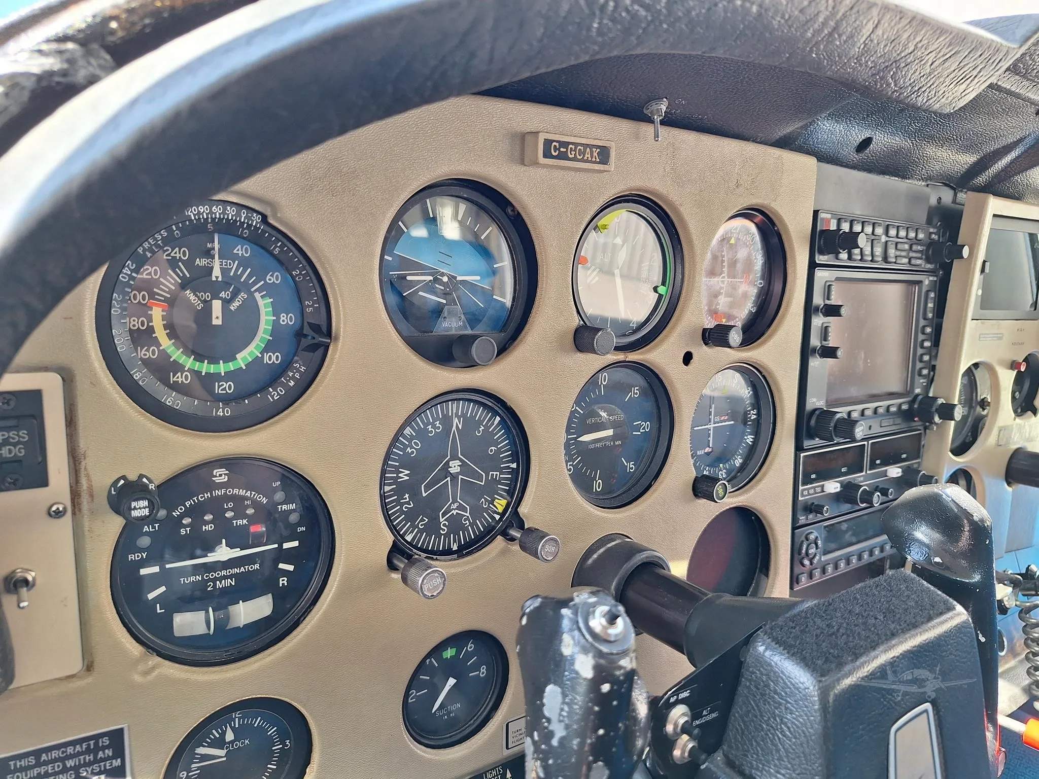 Cockpit and instrument panel of a 1974 CESSNA 182P SKYLANE.