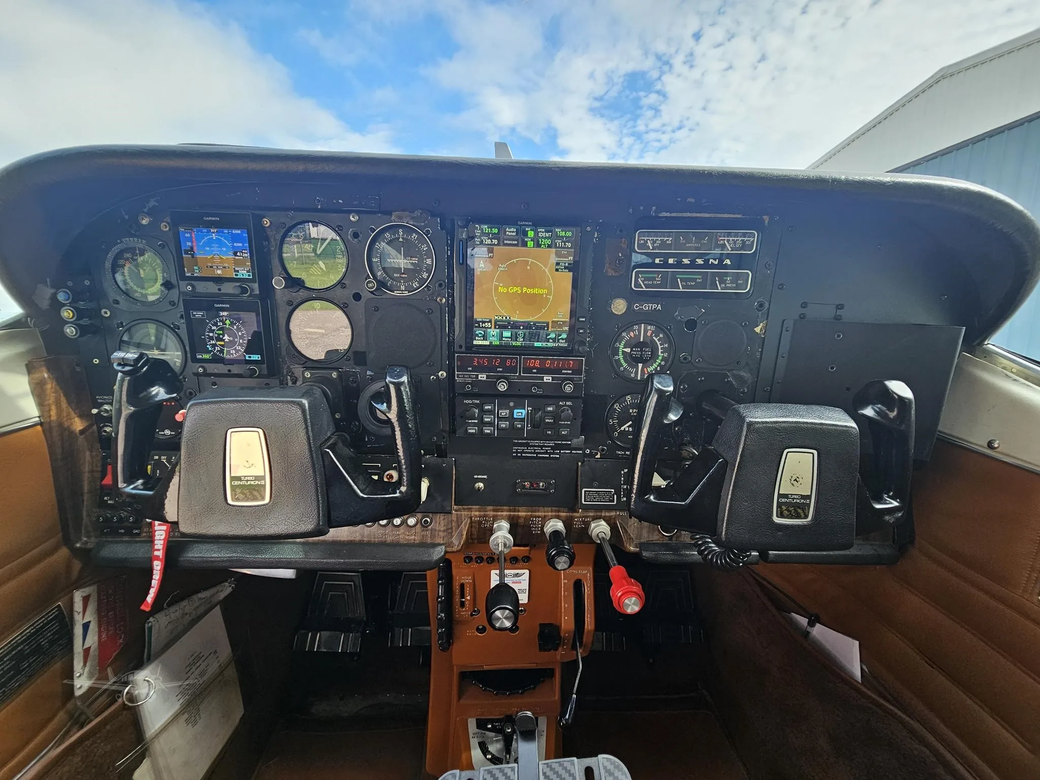 Cockpit and instrument panel of a 1974 CESSNA TURBO 210.