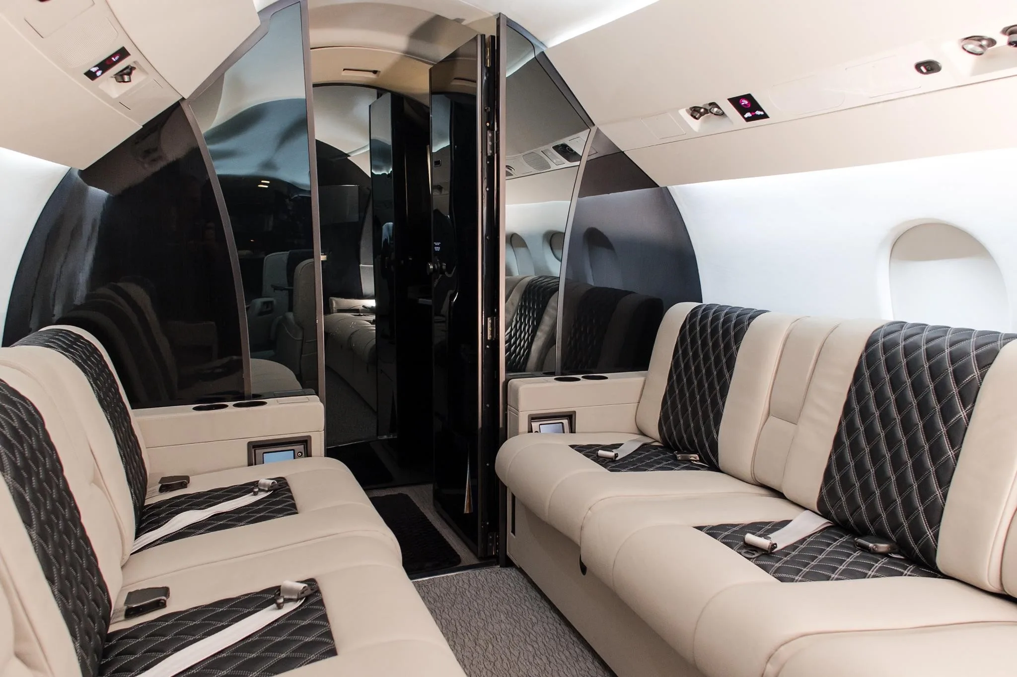 2003 Dassault Falcon 900C