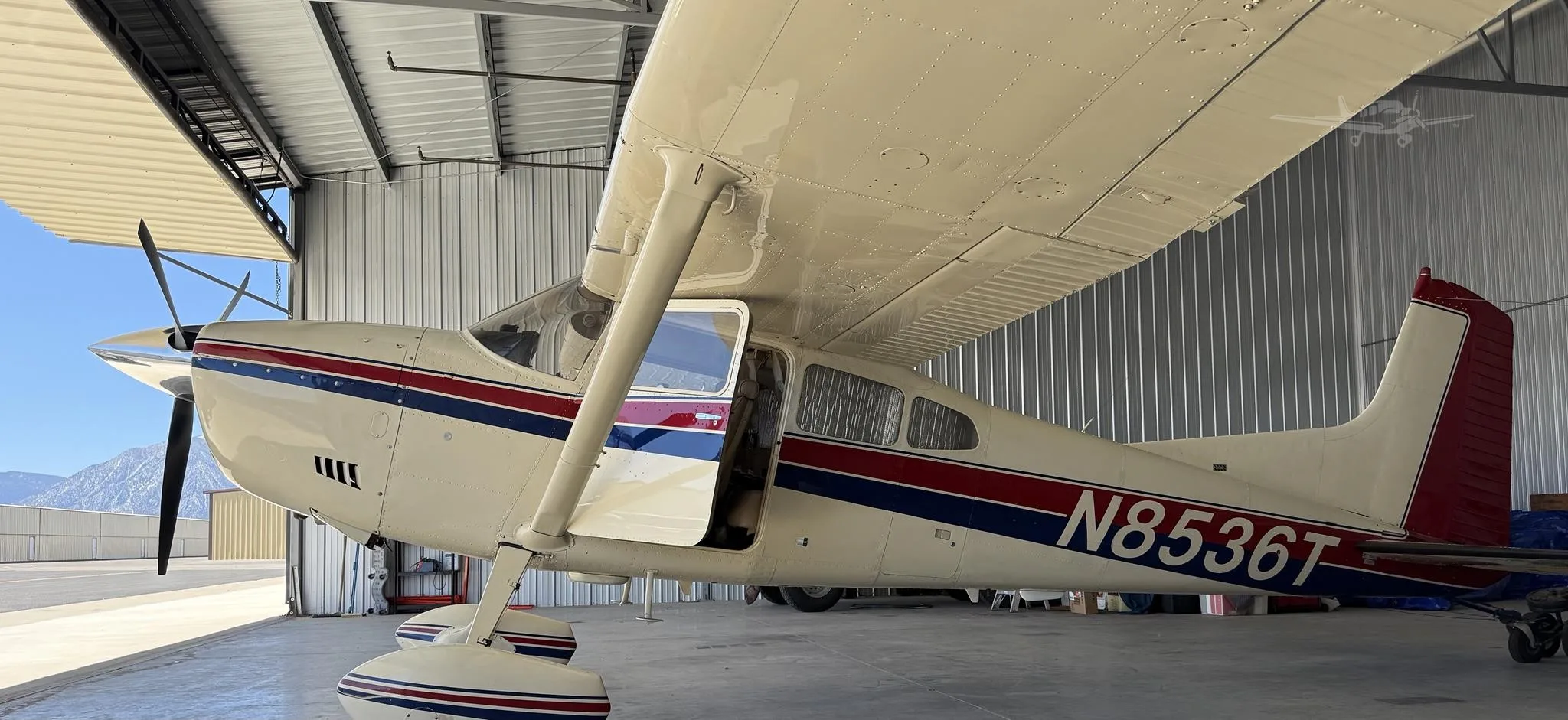 Exterior view of a 1970 CESSNA A185E, N8536T.