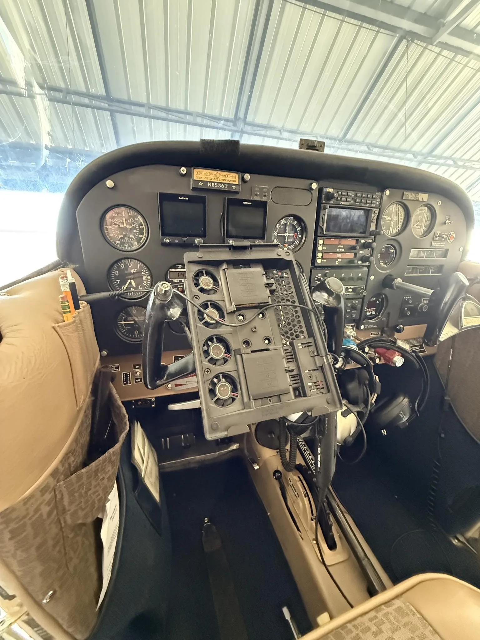Cockpit and instrument panel of a 1970 CESSNA A185E.