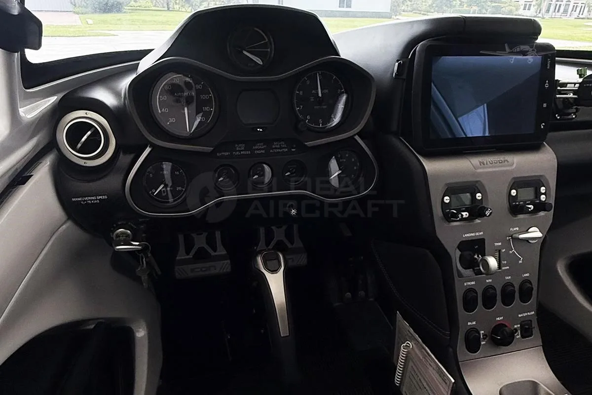 2019 ICON A5