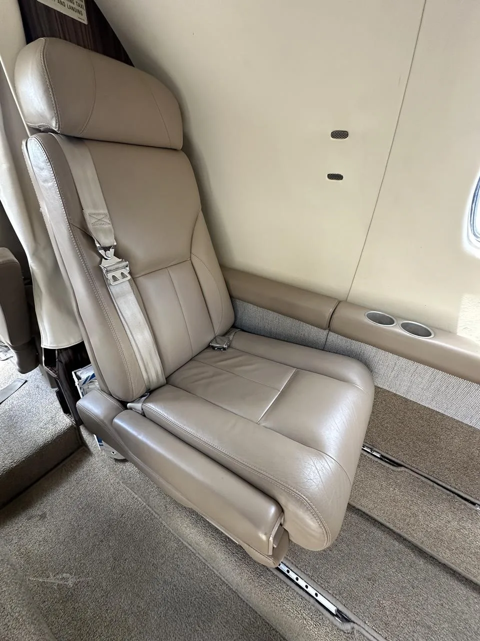 Cabin interior of a 1992 CESSNA CITATION V.