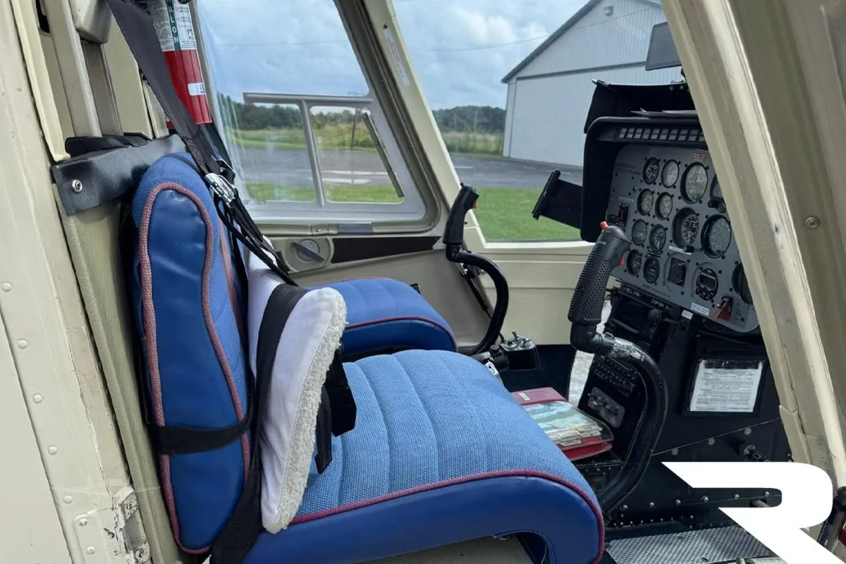 Cockpit and instrument panel of a 1981 BELL 206B III.