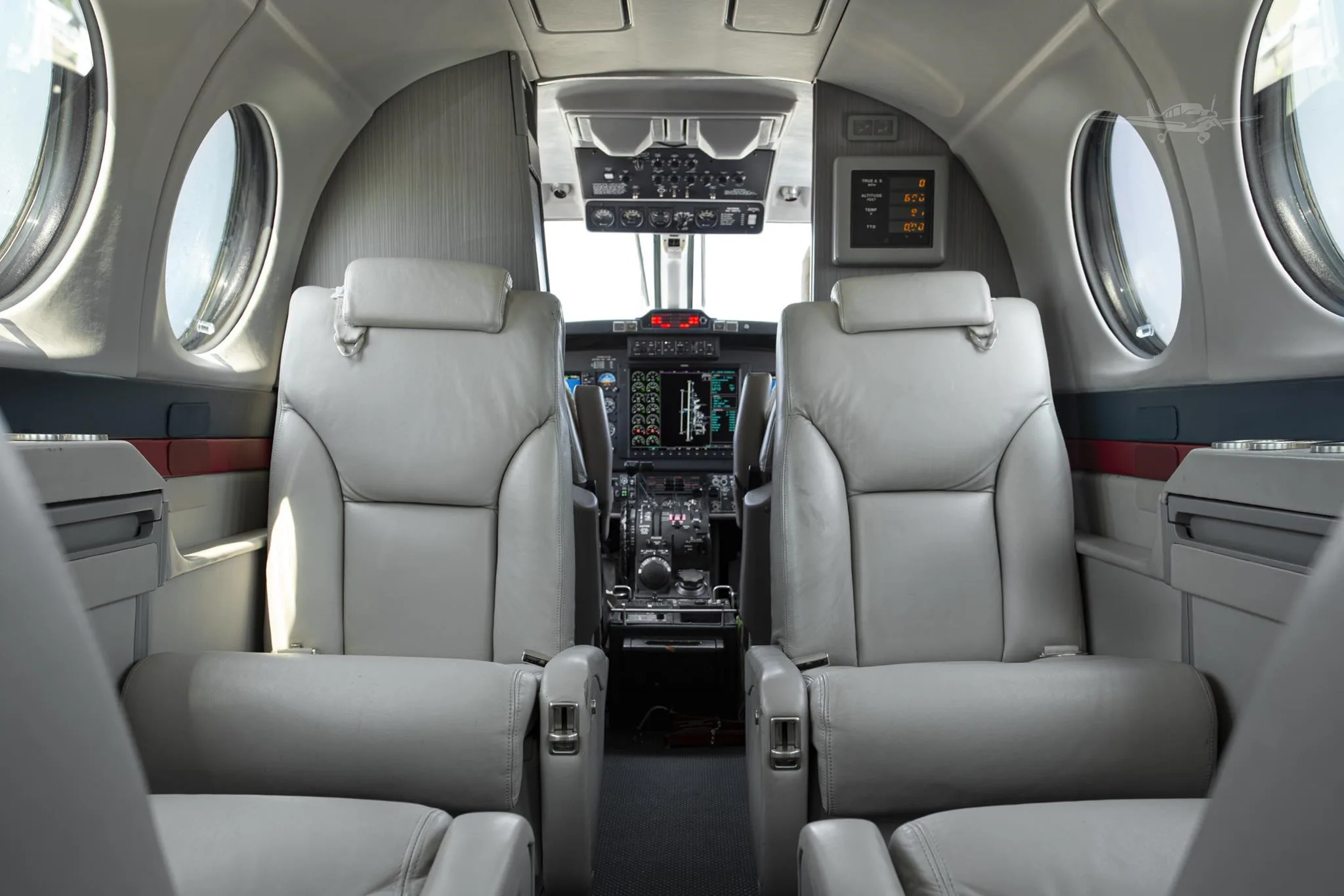 Cabin interior of a 1999 BEECHCRAFT KING AIR 350.