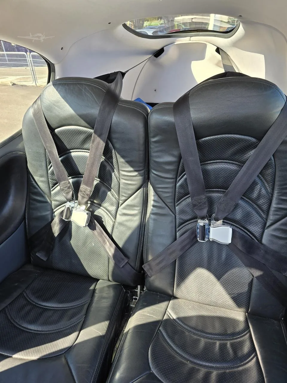 Cabin interior of a 2007 CIRRUS SR22-G2 TURBO.