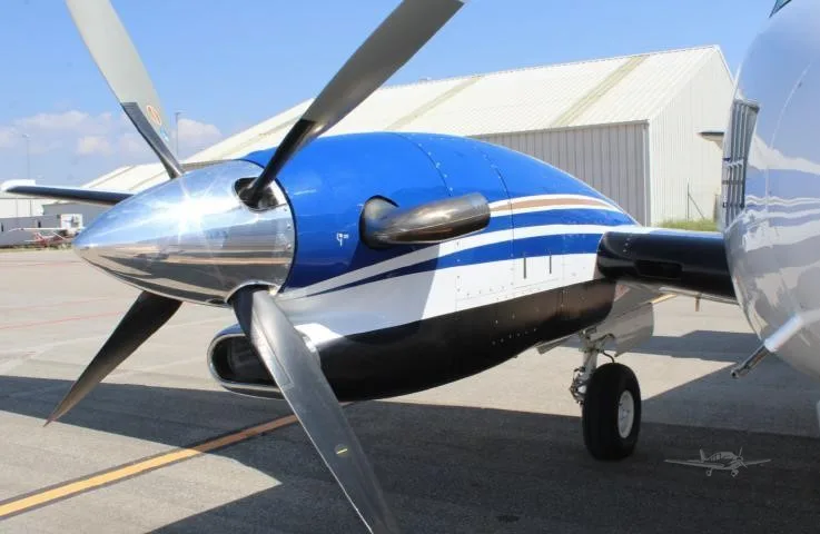 Exterior view of a 1985 BEECHCRAFT KING AIR C90A.