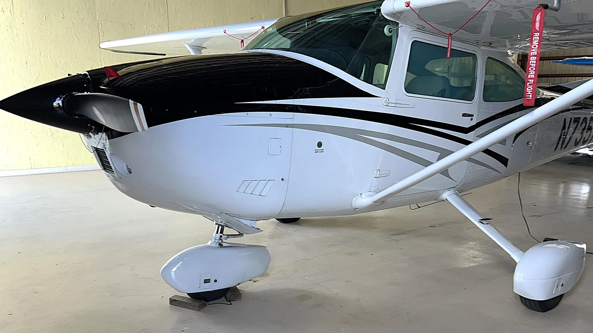 1977 Cessna 182Q Skylane