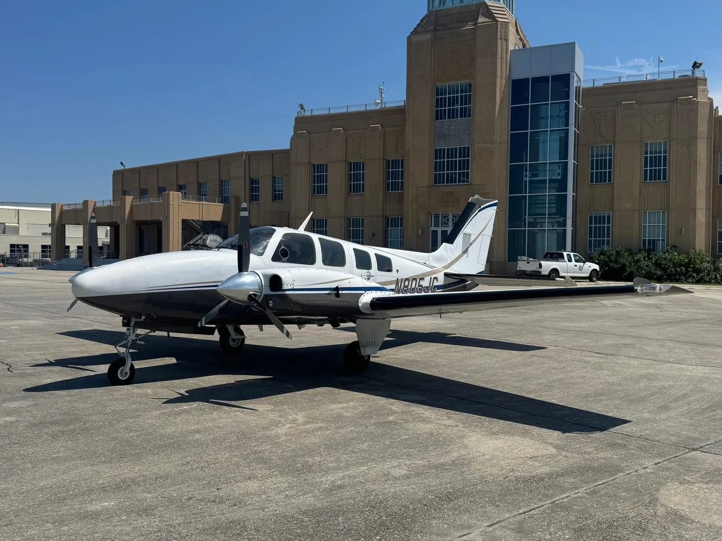 Exterior view of a 1980 BEECHCRAFT 58P BARON, N805JC.