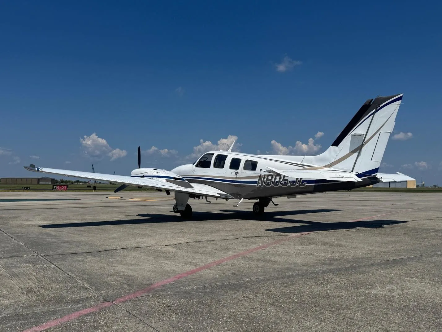 Exterior view of a 1980 BEECHCRAFT 58P BARON, N805JC.