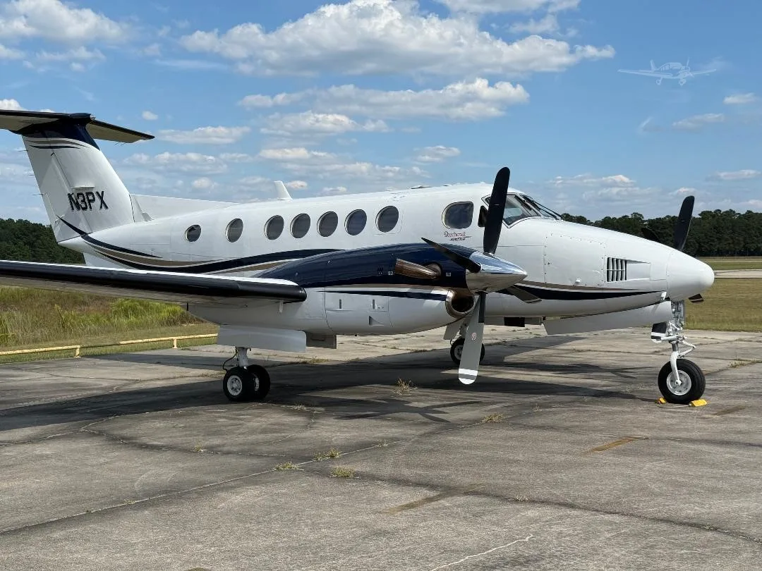 Exterior view of a 1984 BEECHCRAFT KING AIR B200, N3PX.