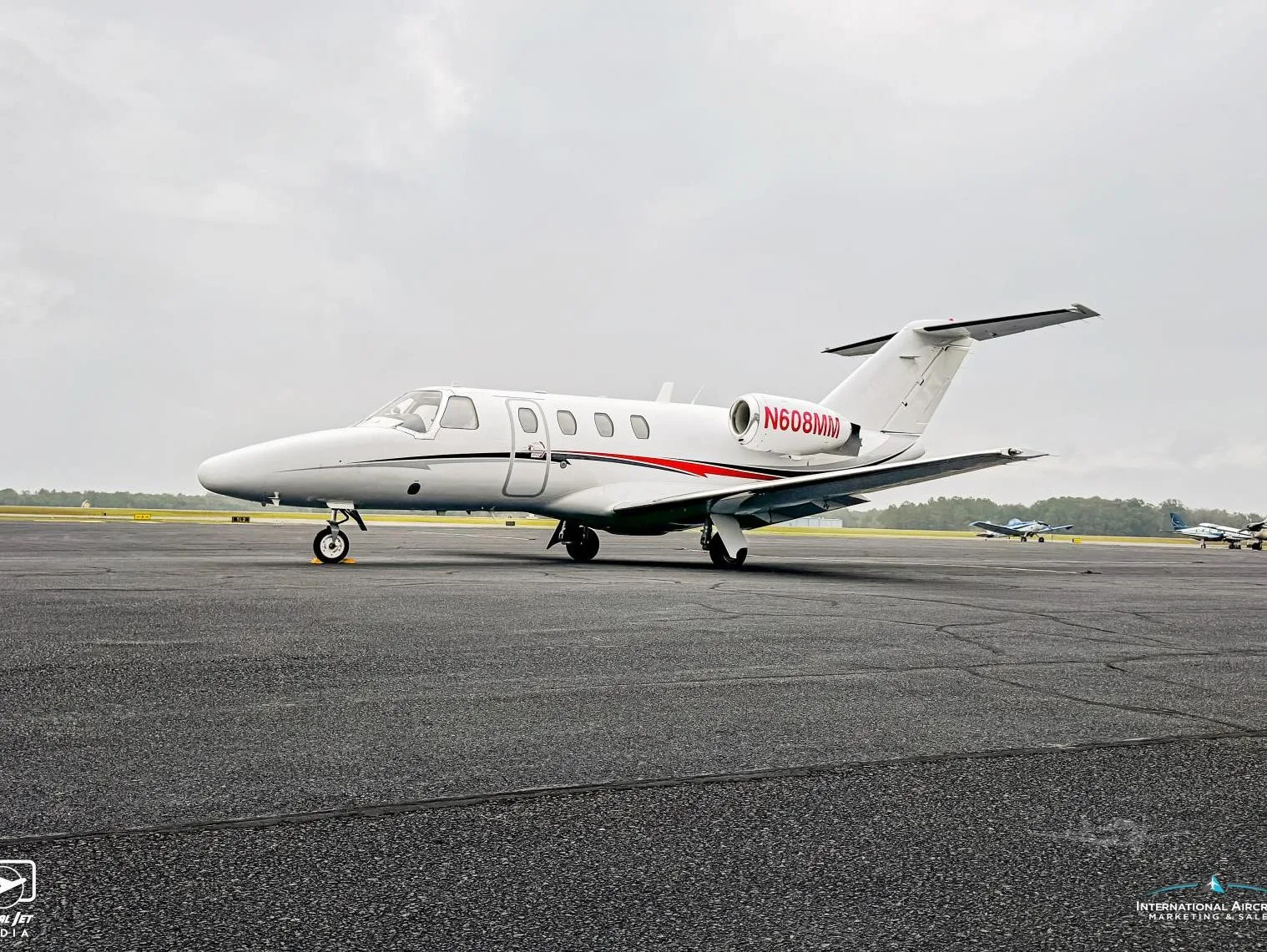 Exterior view of a 1995 CESSNA CITATION JET, N608MM.