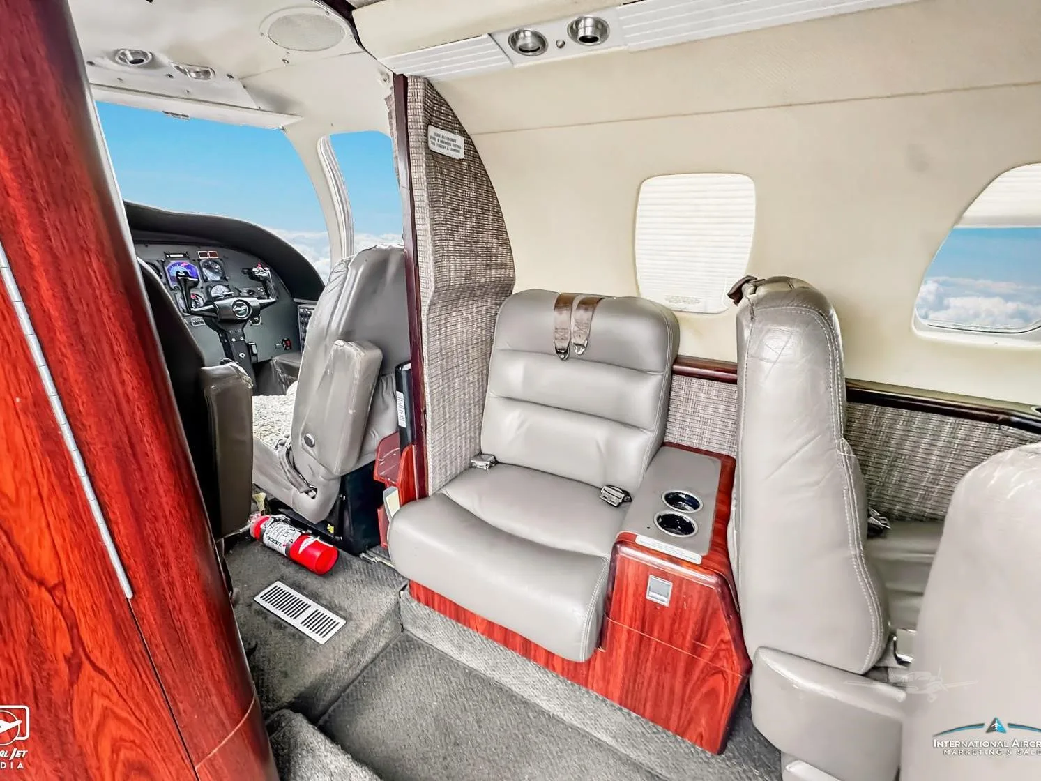 Cabin interior of a 1995 CESSNA CITATION JET.