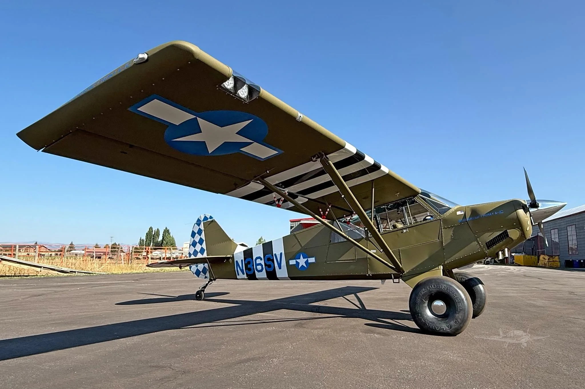 Exterior view of a 2025 AVIAT HUSKY A-1C-200, N36SV.