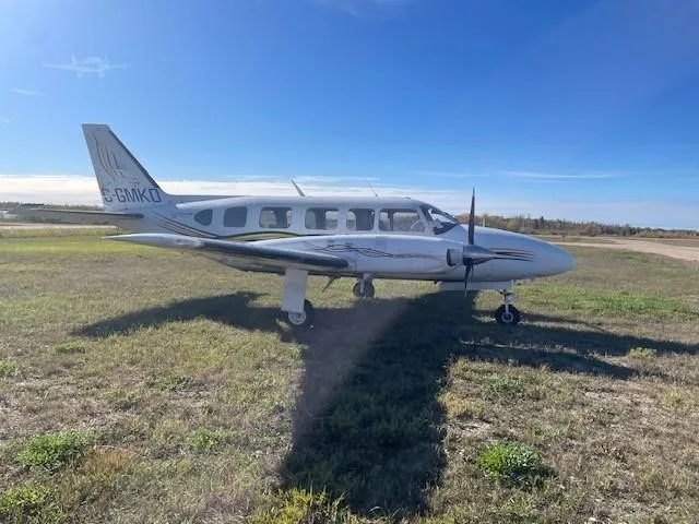 Exterior view of a 1979 PIPER NAVAJO CHIEFTAIN, C-GMKO.